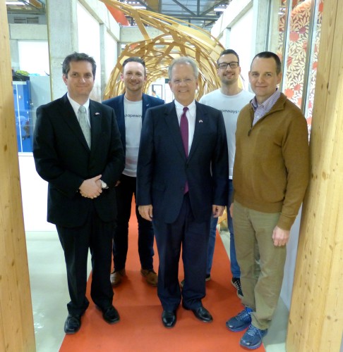 EHV team together with US Ambassador