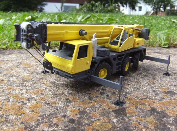 scale model truck tractor painted miniature